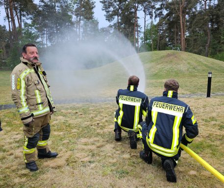 Übung im Umgang mit dem Hohlstrahlrohr